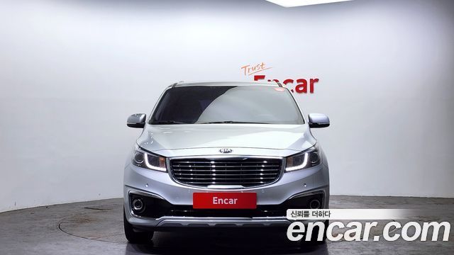 Kia Carnival 2015 thumb 4