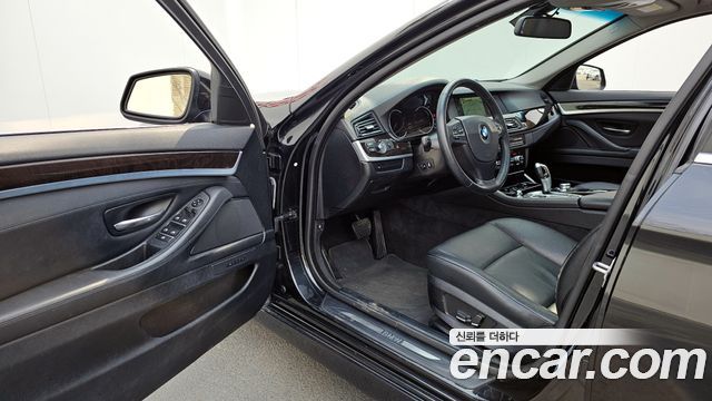 BMW 5 серии 2013 thumb 11
