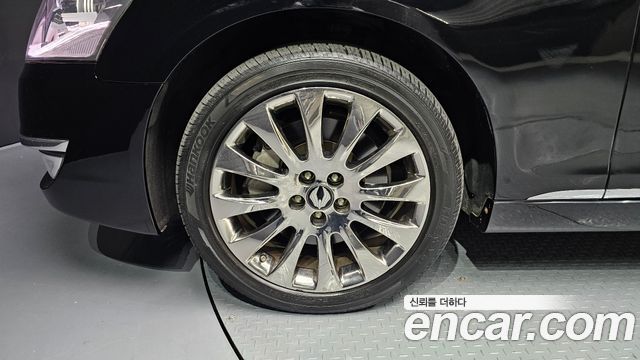 SsangYong Chairman 2013 thumb 6