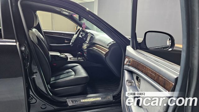 SsangYong Chairman 2013 thumb 11