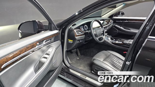 Genesis G90 2019 thumb 11