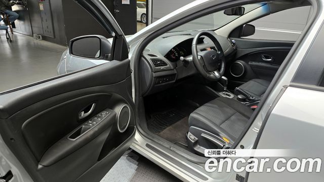 Renault Korea SM3 2011 thumb 12