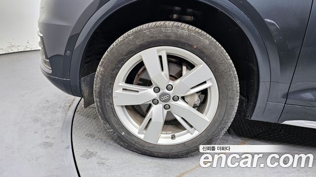 Audi Q5 2020 thumb 6