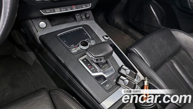 Audi Q5 2020 thumb 9