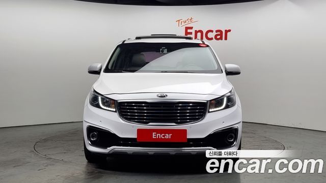 Kia Carnival 2017 thumb 3