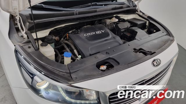 Kia Carnival 2017 thumb 6