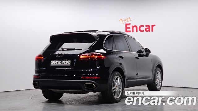 Porsche Cayenne 2015 thumb 3