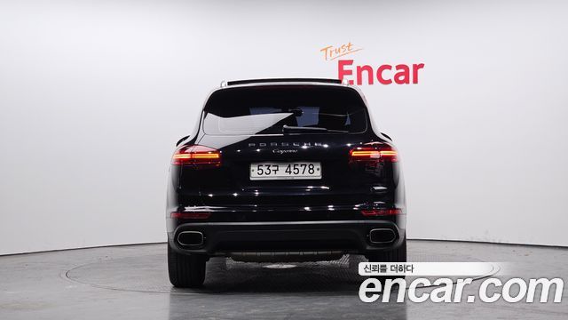 Porsche Cayenne 2015 thumb 5