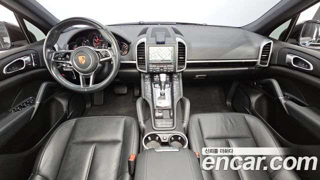 Porsche Cayenne 2015 thumb 8