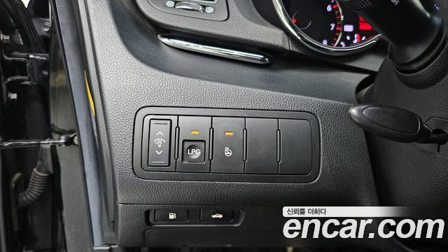 Kia K7 2010 thumb 11