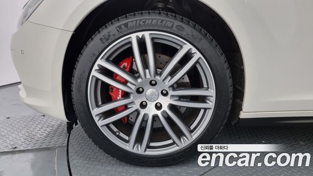 Maserati Ghibli 2017 thumb 6