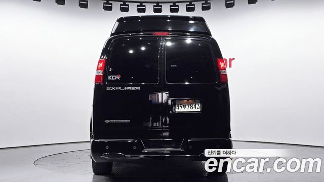 Chevrolet Express Van 2017 thumb 4