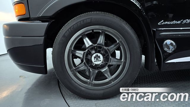 Chevrolet Express Van 2017 thumb 5