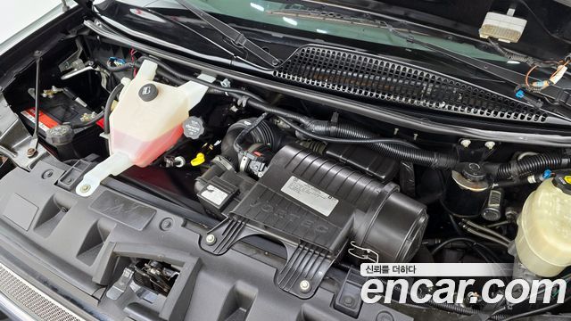 Chevrolet Express Van 2017 thumb 6