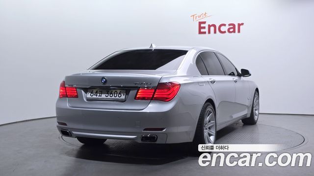 BMW 7 серии 2009 thumb 3