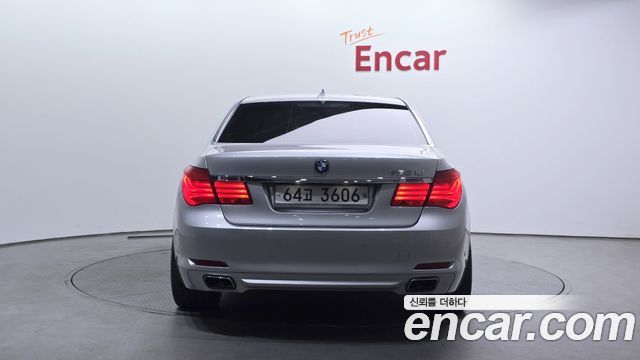BMW 7 серии 2009 thumb 5
