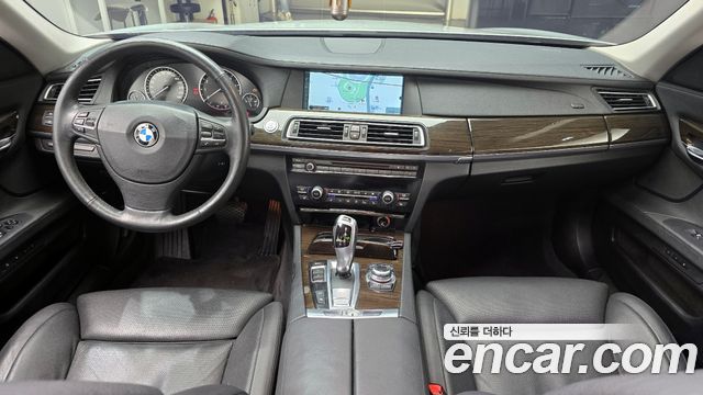 BMW 7 серии 2009 thumb 8