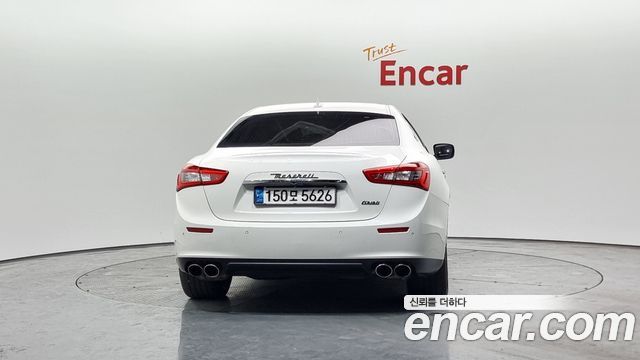 Maserati Ghibli 2015 thumb 4