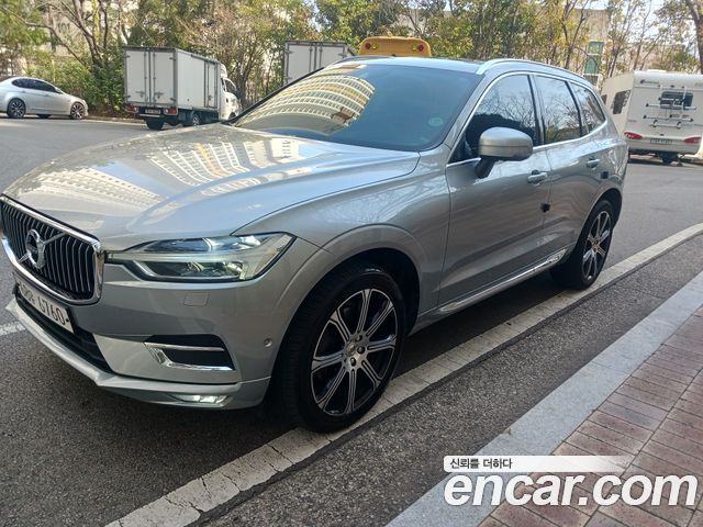 Volvo XC60 2019 thumb 2