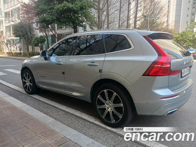 Volvo XC60 2019 thumb 3