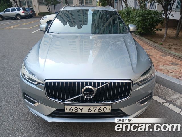 Volvo XC60 2019 thumb 4