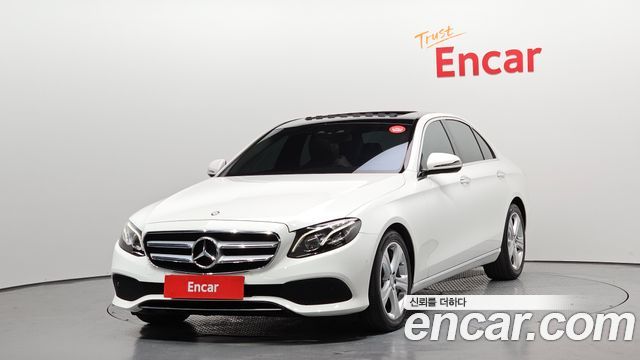 Mercedes-Benz E-Class 2017 thumb 2