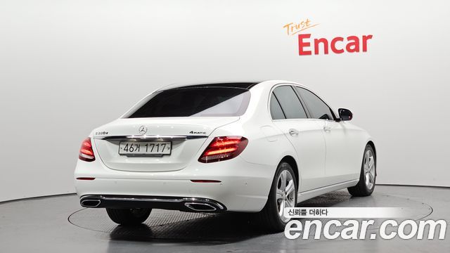 Mercedes-Benz E-Class 2017 thumb 3