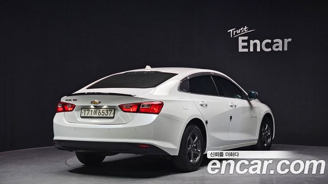 Chevrolet Malibu 2018 thumb 3