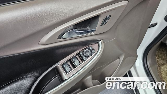 Chevrolet Malibu 2018 thumb 12