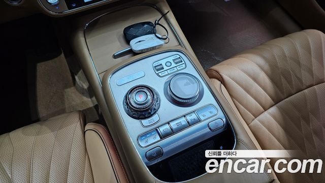 Genesis G90 2022 thumb 10
