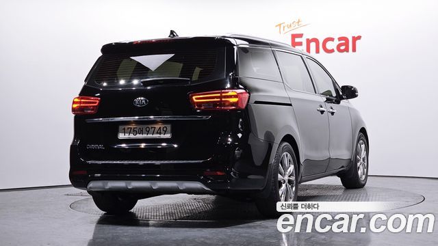 Kia Carnival 2020 thumb 2