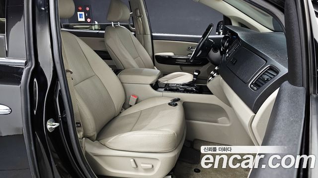 Kia Carnival 2020 thumb 10