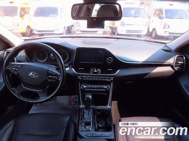 Hyundai Grandeur 2017 thumb 9