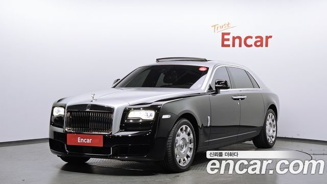 Rolls-Royce Ghost 2018 thumb 2