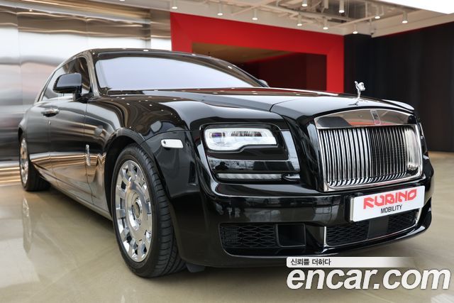 Rolls-Royce Ghost 2018 thumb 12