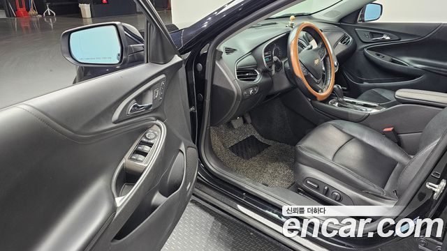 Chevrolet Malibu 2018 thumb 12