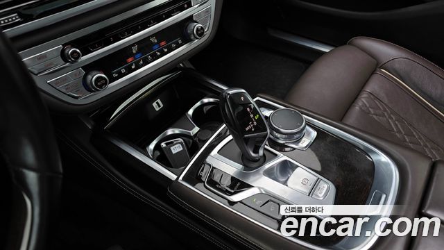 BMW 7 серии 2016 thumb 10