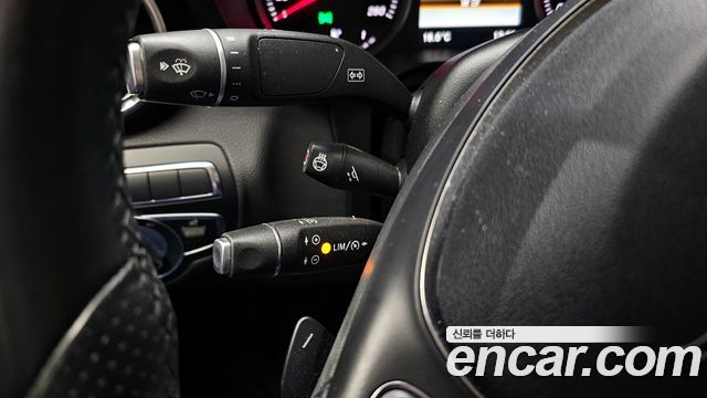 Mercedes-Benz GLC 2017 thumb 12
