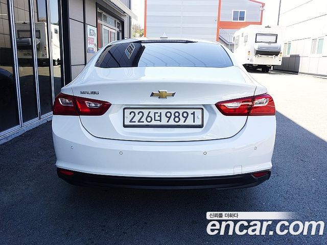 Chevrolet Malibu 2020 thumb 4