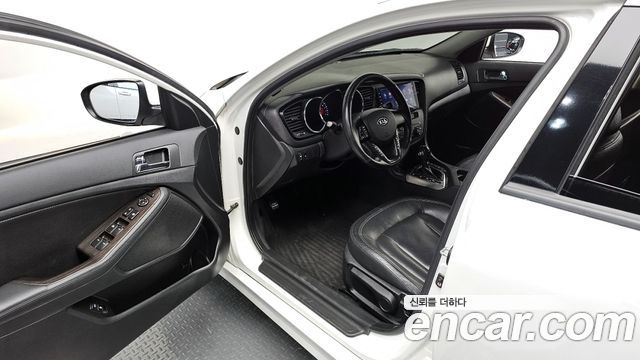 Kia K5 2011 thumb 12