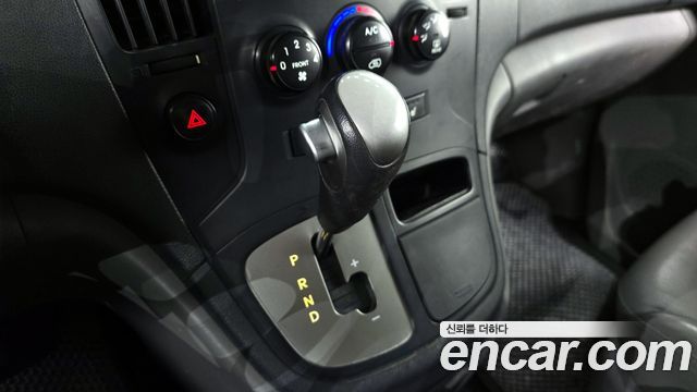 Hyundai Starex 2014 thumb 10