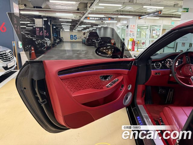 Bentley Continental 2019 thumb 9