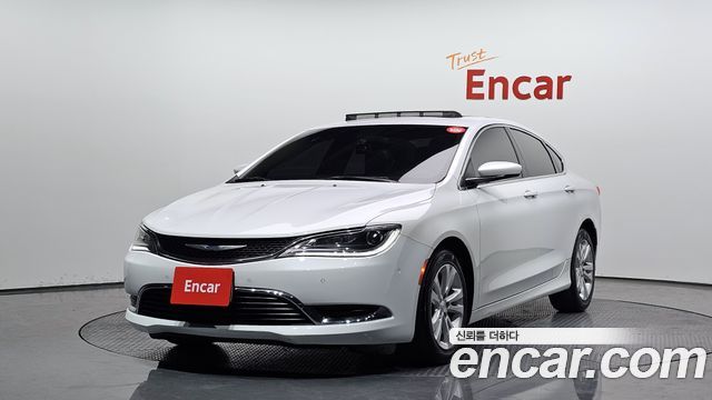 Chrysler 200 2015 thumb 2