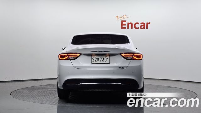 Chrysler 200 2015 thumb 5