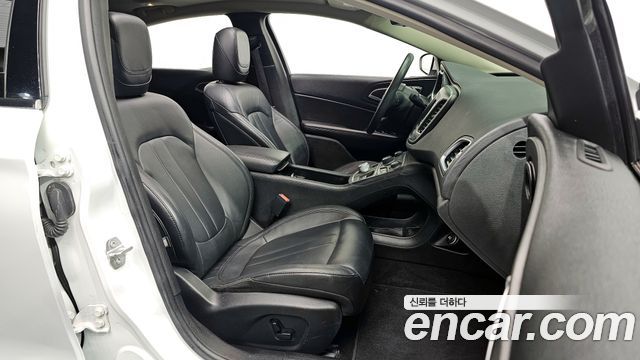 Chrysler 200 2015 thumb 11