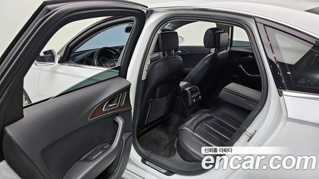 Audi A6 2015 thumb 11