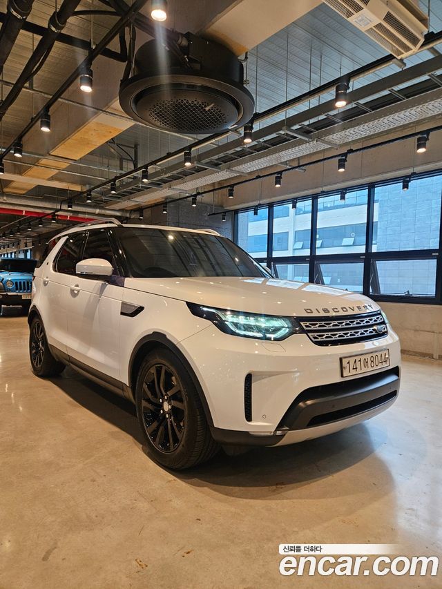 Land Rover Discovery 2017 thumb 3
