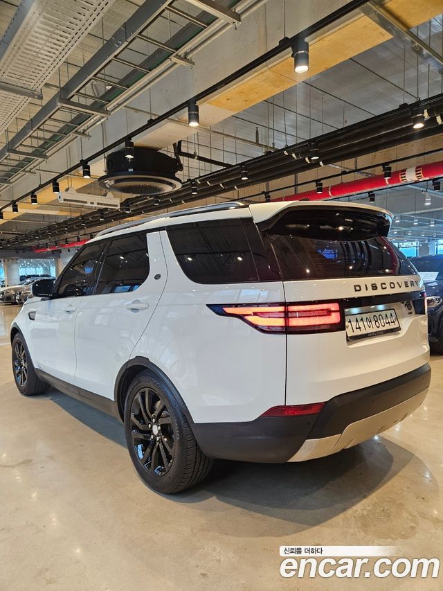 Land Rover Discovery 2017 thumb 6