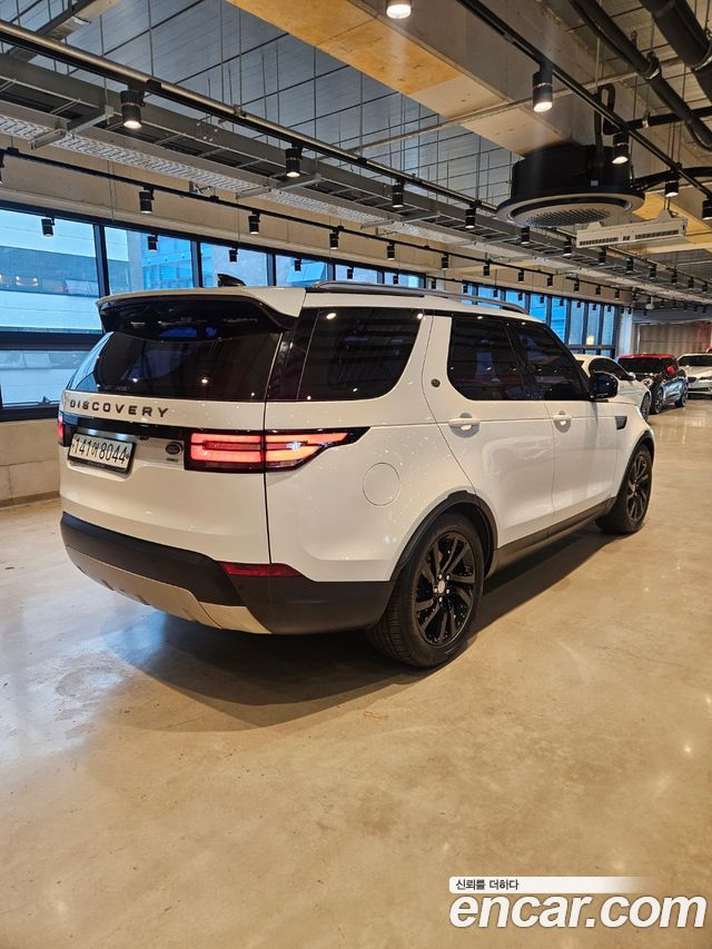 Land Rover Discovery 2017 thumb 7