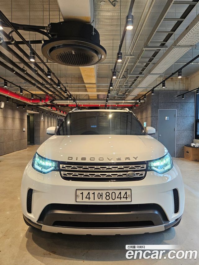 Land Rover Discovery 2017 thumb 12